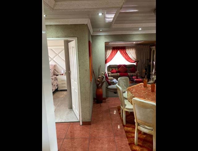 3 BEDROOM HOUSE FOR SALE IN SEBOKENG ZONE 12